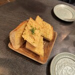 にんにくバル ザ・ガーリック中野 - ガーリックトースト
