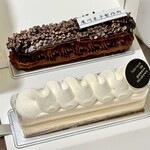 廣川菓子製作所 - ル・イグレッグ（手前）とエクレール・ショコラ（奥）