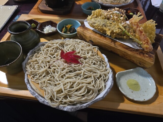 石臼挽き手打ちそば はなび野｜大仙市で味わう本格そば