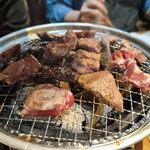 新橋 炭火焼き黒毛和牛 最大129種食べ放題 焼肉 天龍 - 