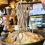 白鳥十郎そば本舗 - コノ硬い黒いそばが食べたくなる〜❤️❤️❤️❤️