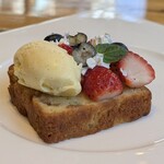 NEXT DOOR - アップルベリーパウンドケーキ