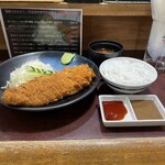 牛かつ おか田 - 牛ロースランチかつセット