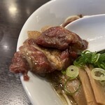八雲 - ✅白だし支那そば¥950
      ✅切り落とし焼豚¥200
      　※☝️細麺or平打ち縮れセレクト可能
      　※黒出汁&白出汁MIXも可能
      　※雲呑はあまり好みではないので今回もパス