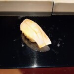 乙女寿司 - 甘鯛塩締め木の芽添