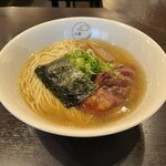 八雲 - ✅白だし支那そば¥950
      ✅切り落とし焼豚¥200
      　※☝️細麺or平打ち縮れセレクト可能
      　※黒出汁&白出汁MIXも可能
      　※雲呑はあまり好みではないので今回もパス