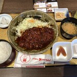 名古屋名物 みそかつ 矢場とん - 小付けの守口漬はお隣のお店で購入可能だそうです。お土産に買わせていただきました。