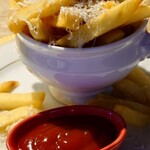 リトル デリリウムカフェ ハレザ池袋 - フォンタナ芋のベルジャンフリッツ