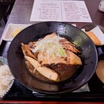 海鮮居酒屋 善進丸 - あら煮付け