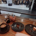 ラ・メゾン・ジュヴォー - 