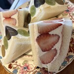 ぽえむ マノ ア マノ コーヒー 高円寺南口店 - 