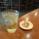 さくらい - ジャスミン焼酎とお通しのごぼうサラダ