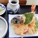 福寿庵 - 海老天ざるです。