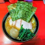 横浜ラーメン 真砂家 - チャーシューメン(並)、味付玉子