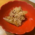 もつ焼 塩田屋 - セロリの酢物