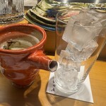 もつ焼 塩田屋 - 兼八(大分)麦焼酎　ソーダ割りで！