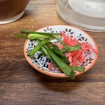 ふくちゃんラーメン - トッピングはスープに入れず、小鉢に入れるのが我流です