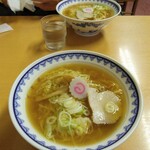 三吉屋 - 中華そば800円（税込）