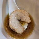 Ramen FeeL - バラ肉も分厚い。ホロホロです。