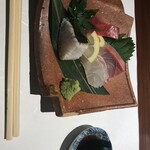 魚と煮込みとわら焼きと ととと - 