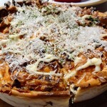 リトル デリリウムカフェ ハレザ池袋 - シカゴピザ！（プルドポークBBQ）