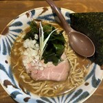 鶏と煮干しラーメンの店 みなや - 