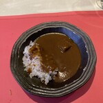 オーセンティック リビング ブッチャー エヌワイシー - ビーフカレー少なめを注文