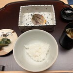 徳ㇵ本也 - 鯖へしこ 土鍋ご飯 漬物 赤出汁
