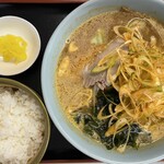 ラーメン ばんり - 辛味噌ネギ・ライス