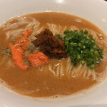 紅ズワイガニらぁ麺 まるはち屋 - 