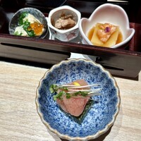 水たき料亭 博多華味鳥 ヒルトンプラザウエスト店 - 華コース（小鉢、前菜3種盛り）
