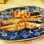 魁 - 程よい焦げ目が香ばしいエビ
