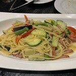ラコルト - ベーコンと季節野菜のパスタ　大盛り