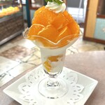 フルーツパーラーみしま - ジューシーな蜜柑がどっさり、イチヂクパフェなど他も美味しそうでした。