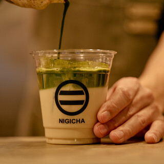 香り立つ多彩な日本茶と抹茶で楽しむ、ニッポンの伝統的茶文化を