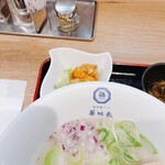 博多鶏ソバ 華味鳥 - 