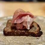 nou - 大山鶏のレバームース 自家製バナナブレットにのせて