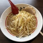 麺や 夢よし - ネギ醤油ラーメン　白髪ネギがどっさり