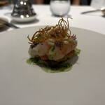 Reminiscence - 甘海老
                        北海道 甘海老 藁煙潜らせ フライドオニオンと玉
                        葱ピューレと青紫蘇載せた山芋ガレットの海老出汁
                        と西洋葱ソース掛け ラタトゥーユ敷き