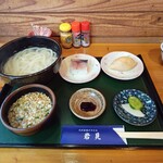 釜揚うどん岩見 - 釜揚げうどん、魚ずし、いなり