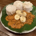 INDU - 黒豆のカレーとバナナで美味しくて無言で食べ、、