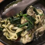 酒場ニホレモ - 牡蠣と青のりのガーリックパスタ