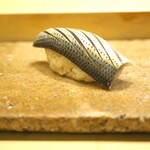 山本進一郎 - 見目麗しい小肌