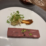 arrosoir - 羊のパテドカンパーニュ　クミン　付け合わせは青リンゴとセロリなどのマリネ、辛いアリッサも