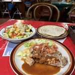 エルソール - ポヨ・アサド、グリーンサラダ、コーントルティーヤ