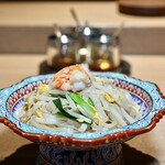 KHAO - サービスのパッタイ