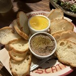 アダット マルヤマ - はちみつとマスカルポーネ　レバーペースト