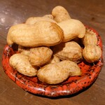 飲んべぇ食堂 らくだ屋 - 茹で落花生（おおまさり）