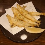 飲んべぇ食堂 らくだ屋 - わかさぎの唐揚げ