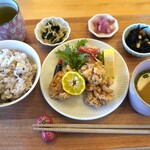 Kitchen coco - から揚げ定食　1,100円（珈琲付き）